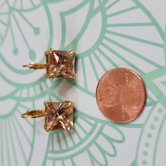 5/$20 Bundle deal - Pierced Earrings - Picture 2 of 3